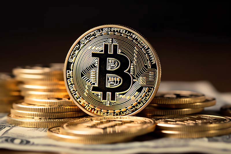 عکس بیت کوین ها روی اسکناس