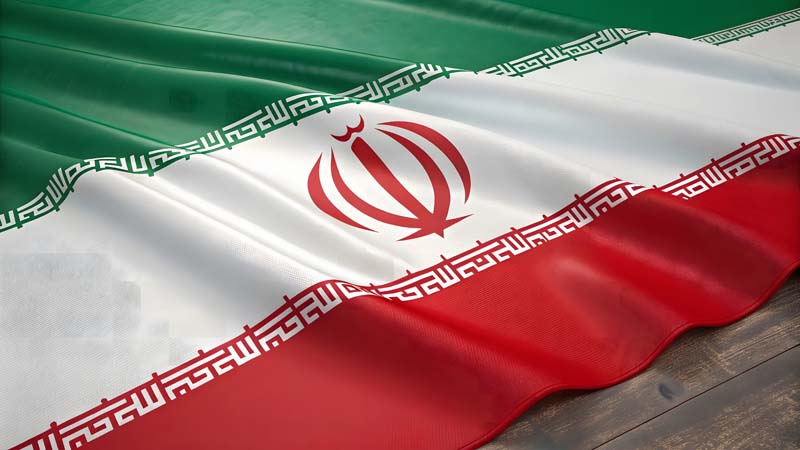 تصویر با کیفیت پرچم ایران در زمین