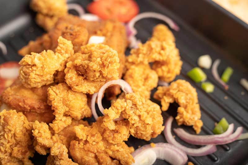 عکس بسیار زیبا از  مرغ سوخاری و خلال پیاز