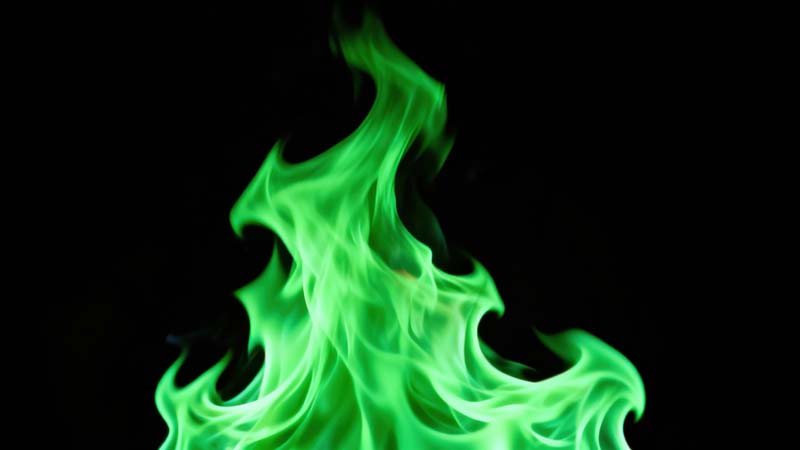 تصویر با کیفیت شعله سبز