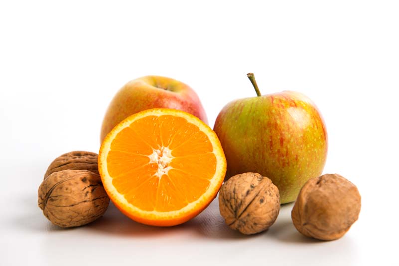 دانلود تصویر باکیفیت سیب و پرتقال و گردو