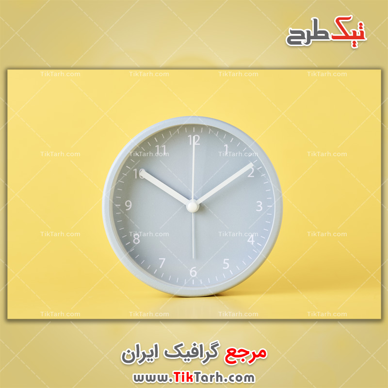 عکس با کیفیت ساعت دیواری طوسی