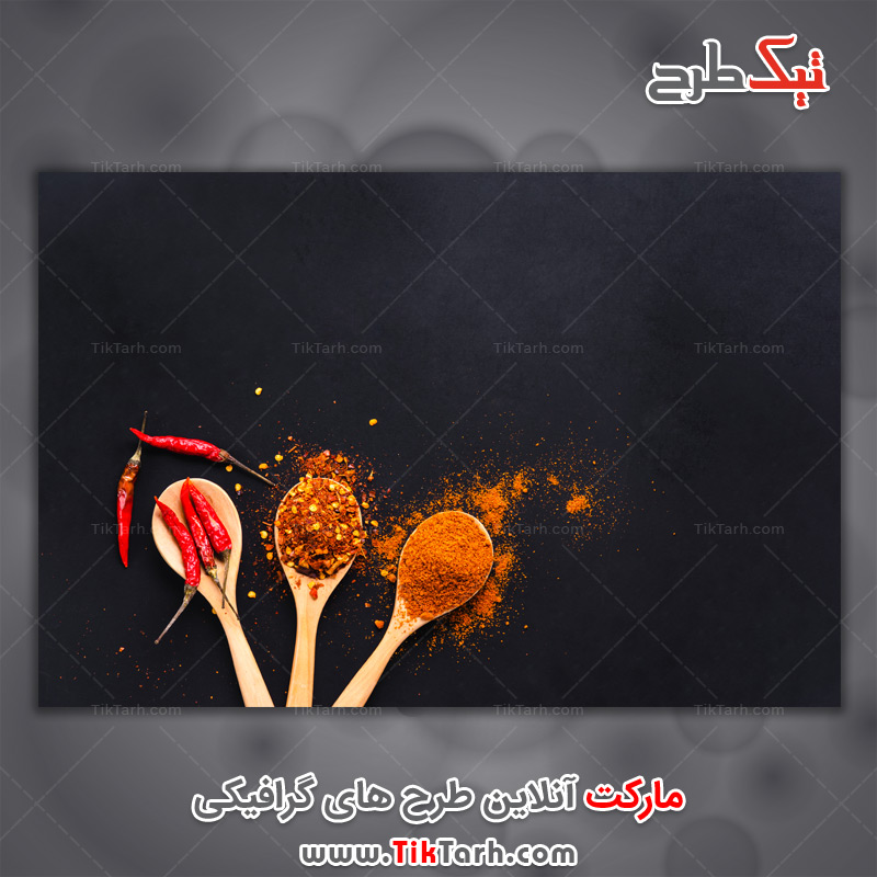 دانلود تصویر با کیفیت ادویه و فلفل روی قاشق چوبی
