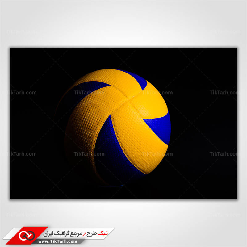 عکس با کیفیت توپ والیبال با زمینه مشکی