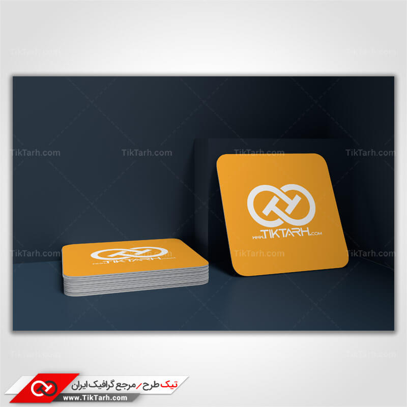 موکاپ کارت ویزیت مربعی شکل