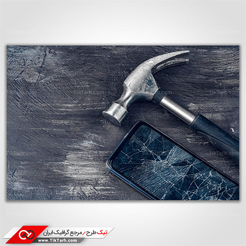 تصویر باکیفیت از شکستن صفحه گوشی موبایل