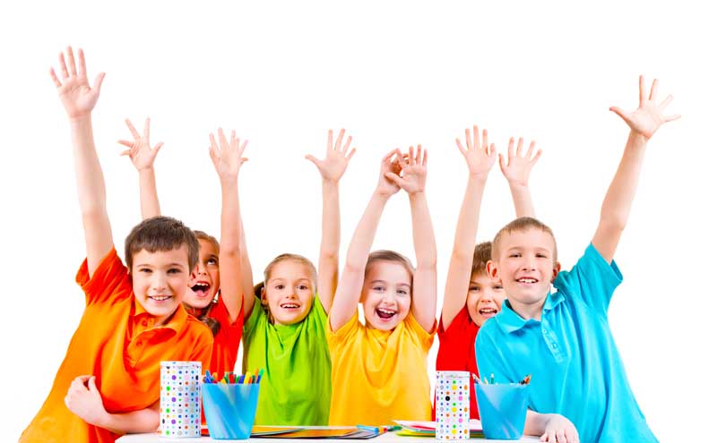 دانلود عکس کودکان در کلاس نقاشی