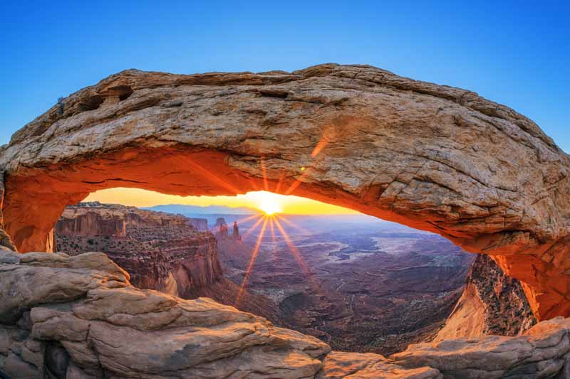 تصویر باکیفیت طلوع آفتاب در طاق مسا