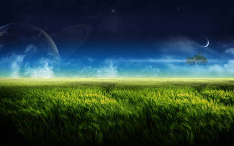 تصویر باکیفیت هلال ماه در بالای دشت