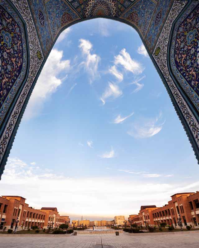 عکس باکیفیت نمای نزدیک از معماری ایرانی