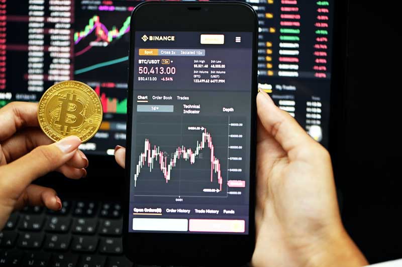 دانلود عکس بررسی وضعیت نمودار بیت کوین