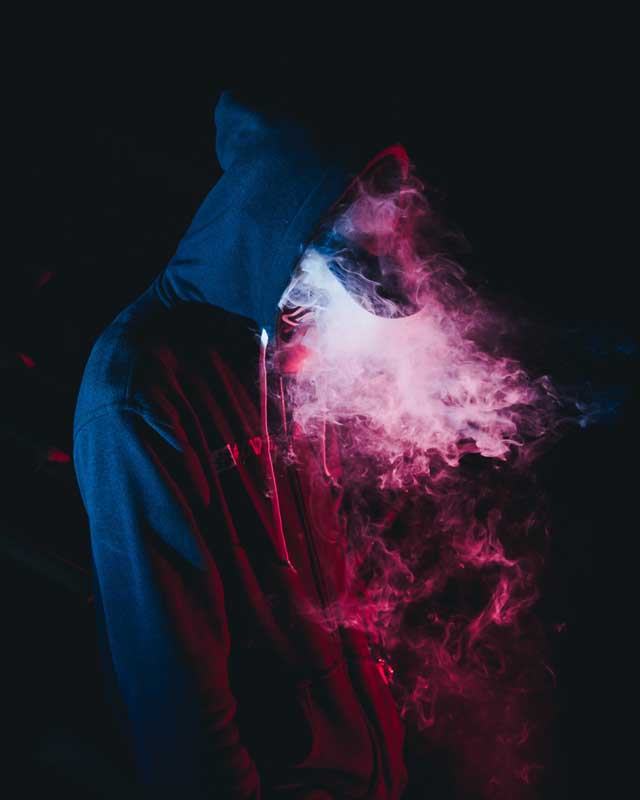 تصویر گرافیکی پسر سیگاری با لباس اسپرت