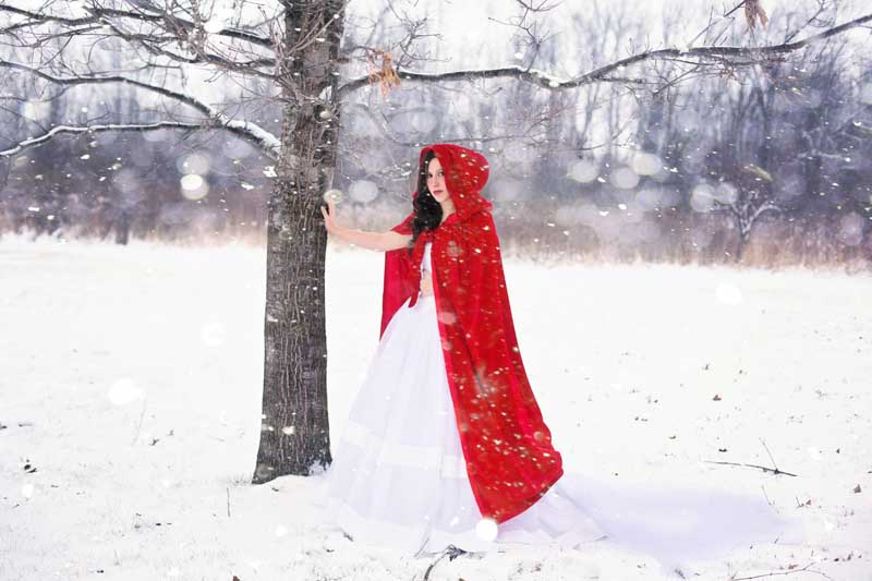 عکس هنری شنل قرمزی