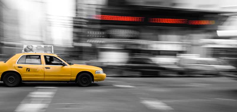 تصویر باکیفیت تاکسی با سرعت بالا