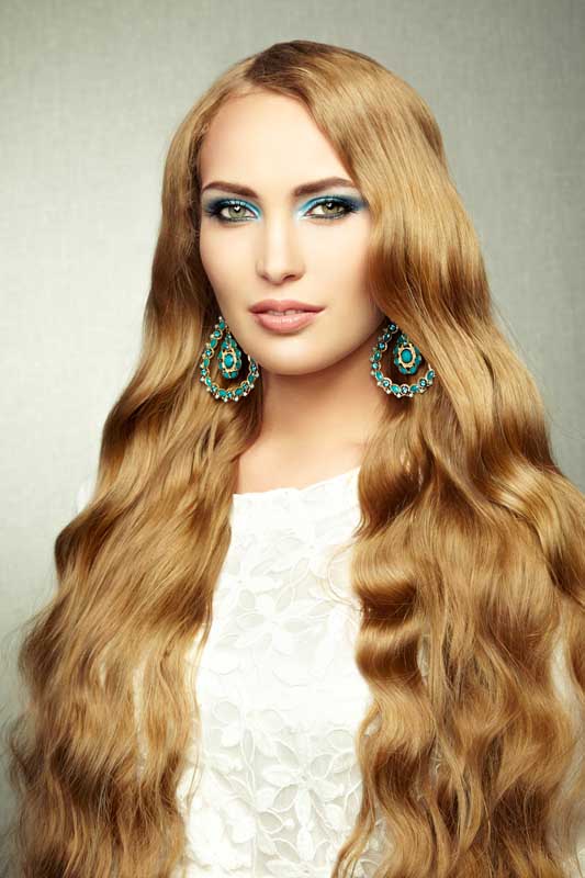 عکس با کیفیت آرایش و موی بلند