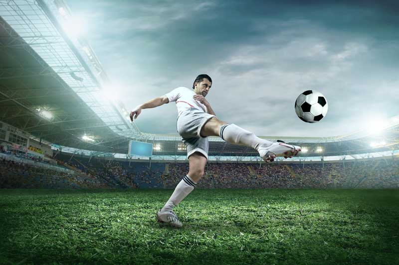 عکس لارج فرمت شوت با پای راست