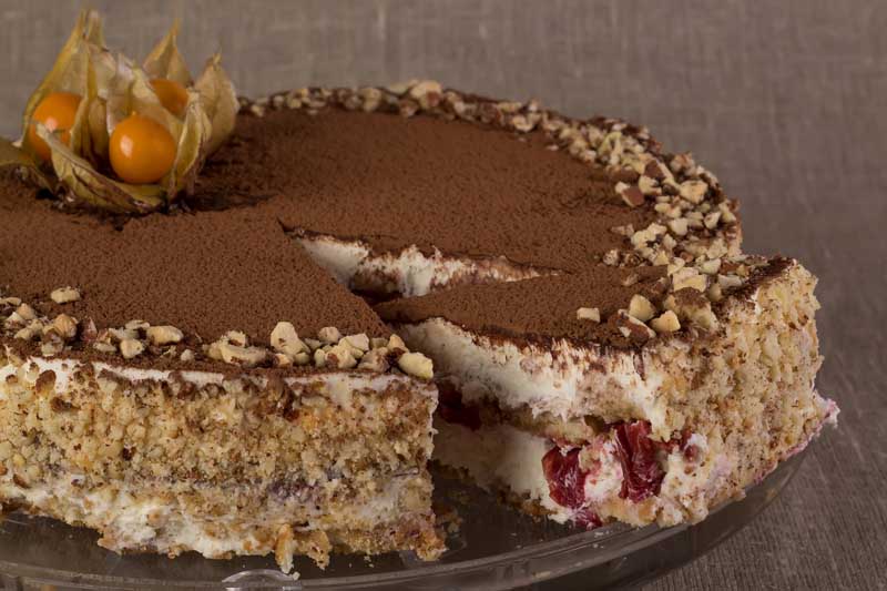 تصویر با کیفیت کیک تولد گردویی