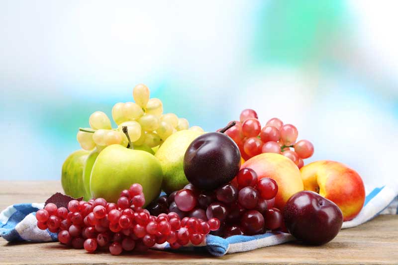 دانلود تصویر زیبا از انگور و آلوقرمز