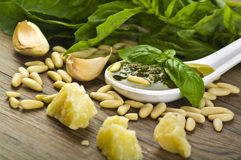 عکس زیبا از حبه سیر و روغن