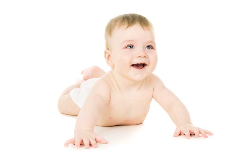 دانلود تصویر باکیفیت نوزاد شاد در حال خندیدن