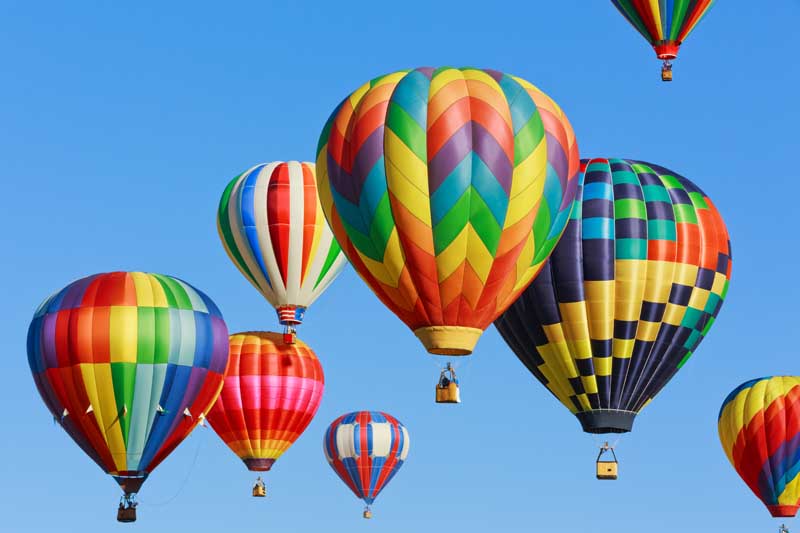 تصویر با کیفیت تعداد زیادی بالن