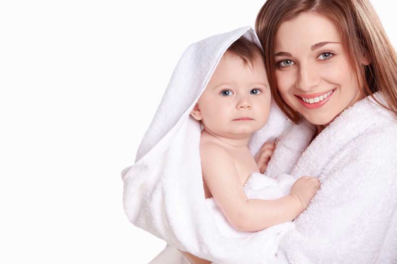 دانلود تصویر باکیفیت مادر و پسر بچه شیرین