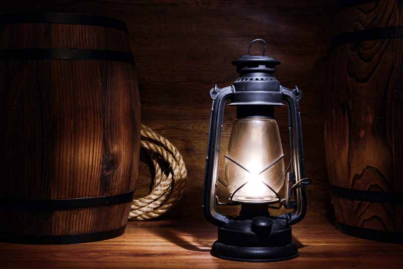 عکس با کیفیت از فانوس نفتی
