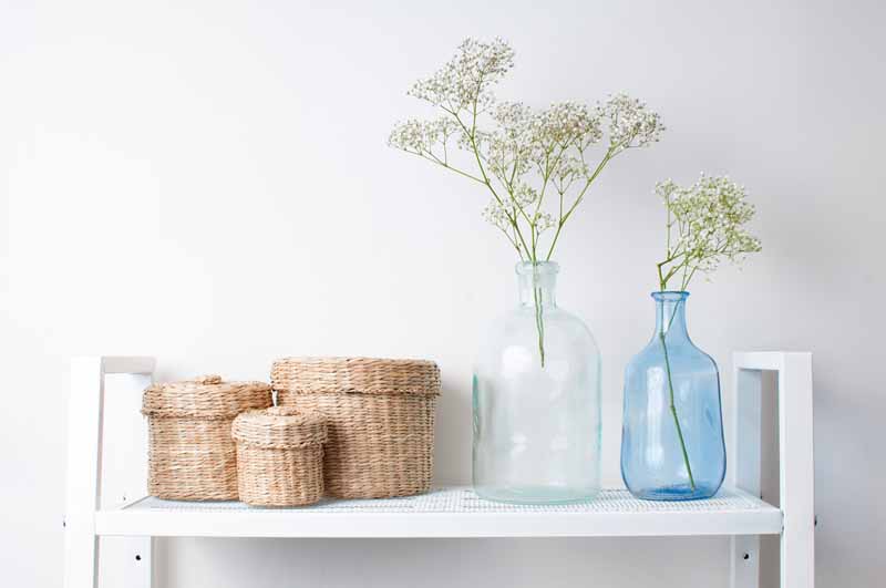 عکس با کیفیت از گلدان شیشه ای