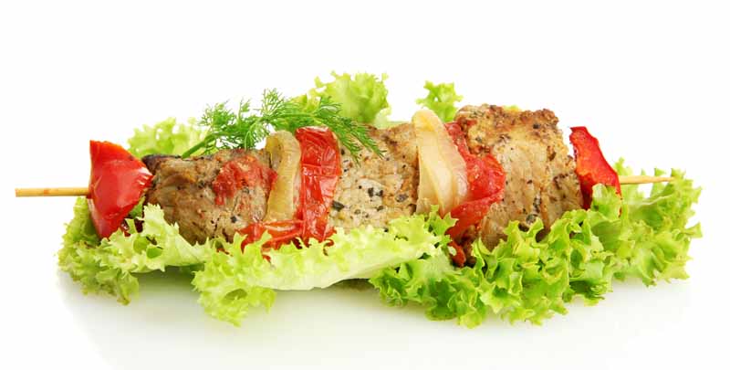 عکس لارج فرمت از کباب روی کاهو