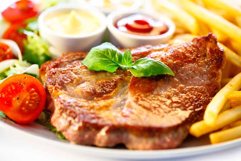عکس لارج فرمت از استیک با گوجه