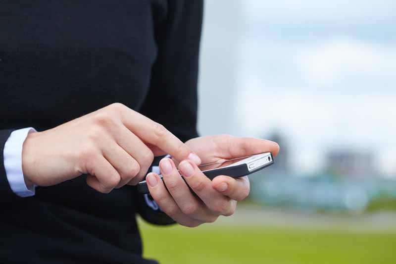 دانلود تصویر زیبا از موبایل جلد دار