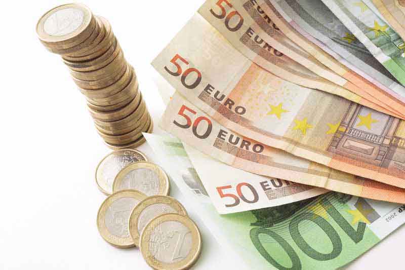 عکس با کیفیت از اسکناس و سکه یورو