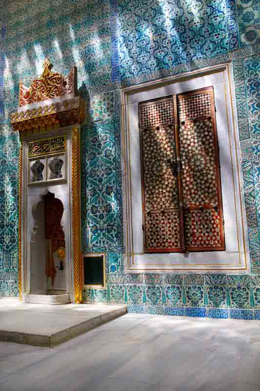 دانلود تصویر کاخ توپ‌ قاپی