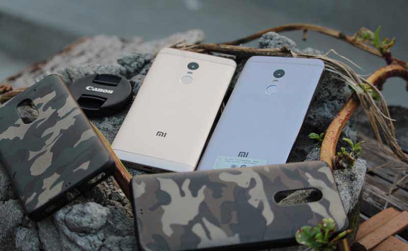 تصویر با کیفیت از دو عدد موبایل