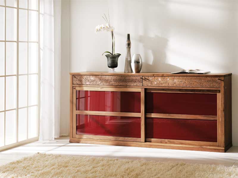 عکس با کیفیت از کابینت درب شیشه ای